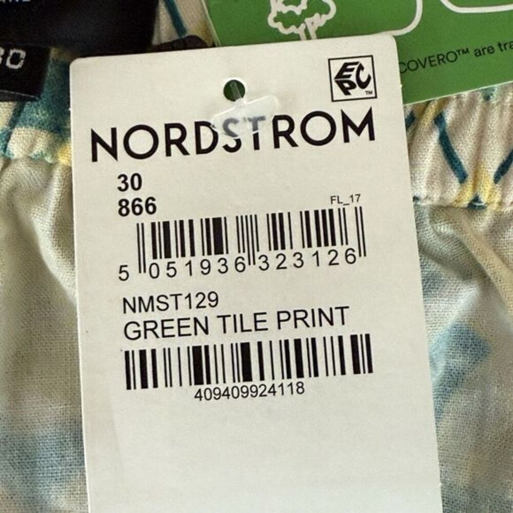 NWT Native Youth Lavera Green Tile Print Shorts Size 30 - Picture 9 of 16
